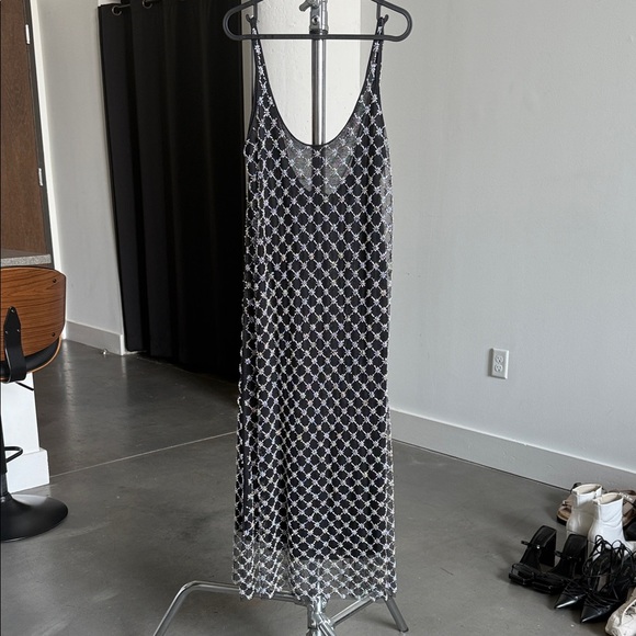 Zara Black and White Backless Dress - Picture 1 of 11